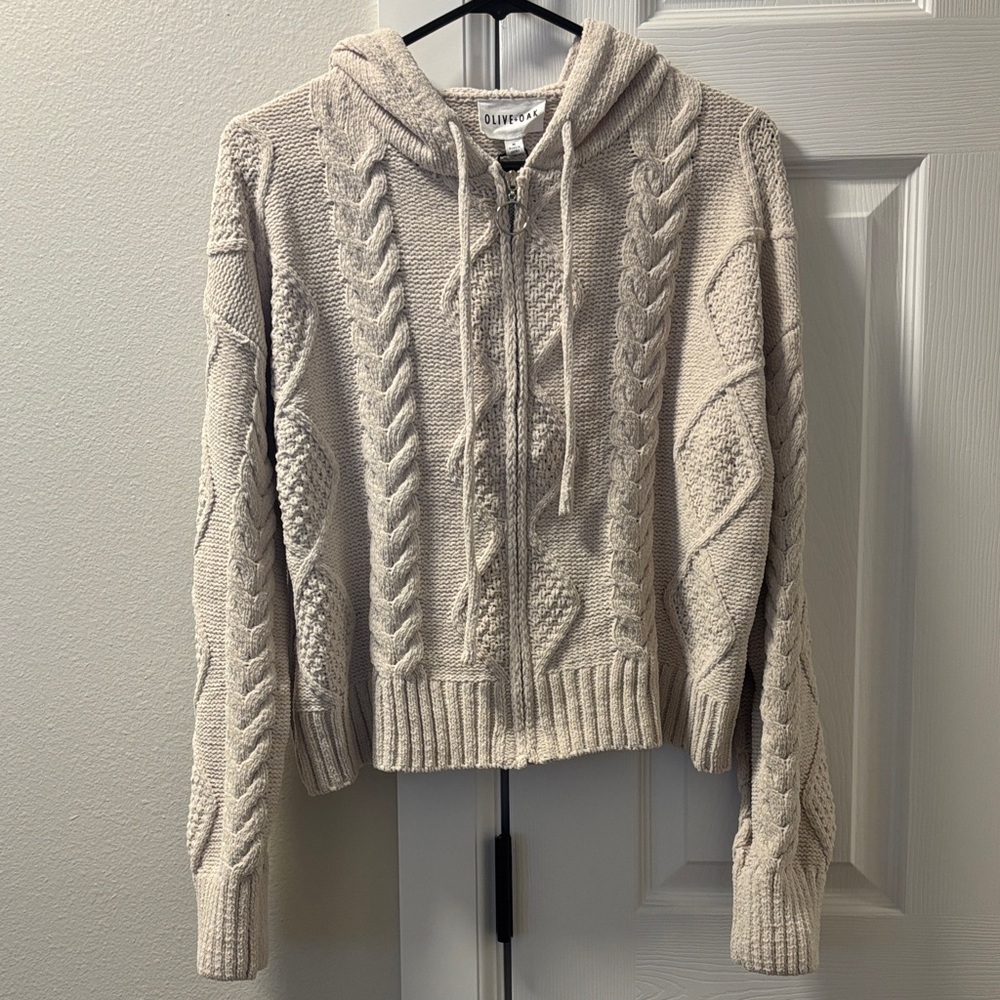 OLIVE + OAK Women's Beige Cable Knit Cardigan